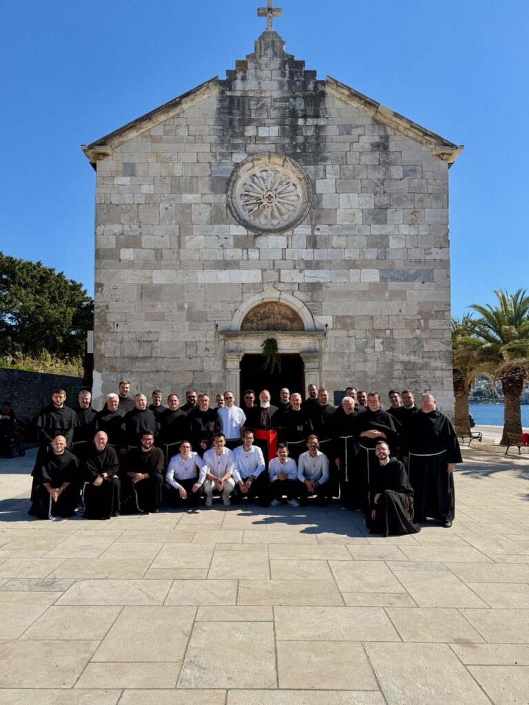 Na Visu proslavljen Dan Provincije i obilježena 20. obljetnica smrti o. Celestina Tomića